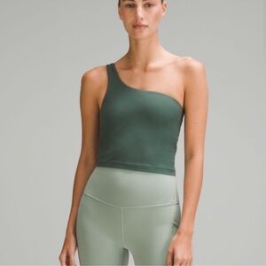 lululemon Ribbed Nulu Asymmetrical Yoga Tank Top in Dark Forest. Size 6